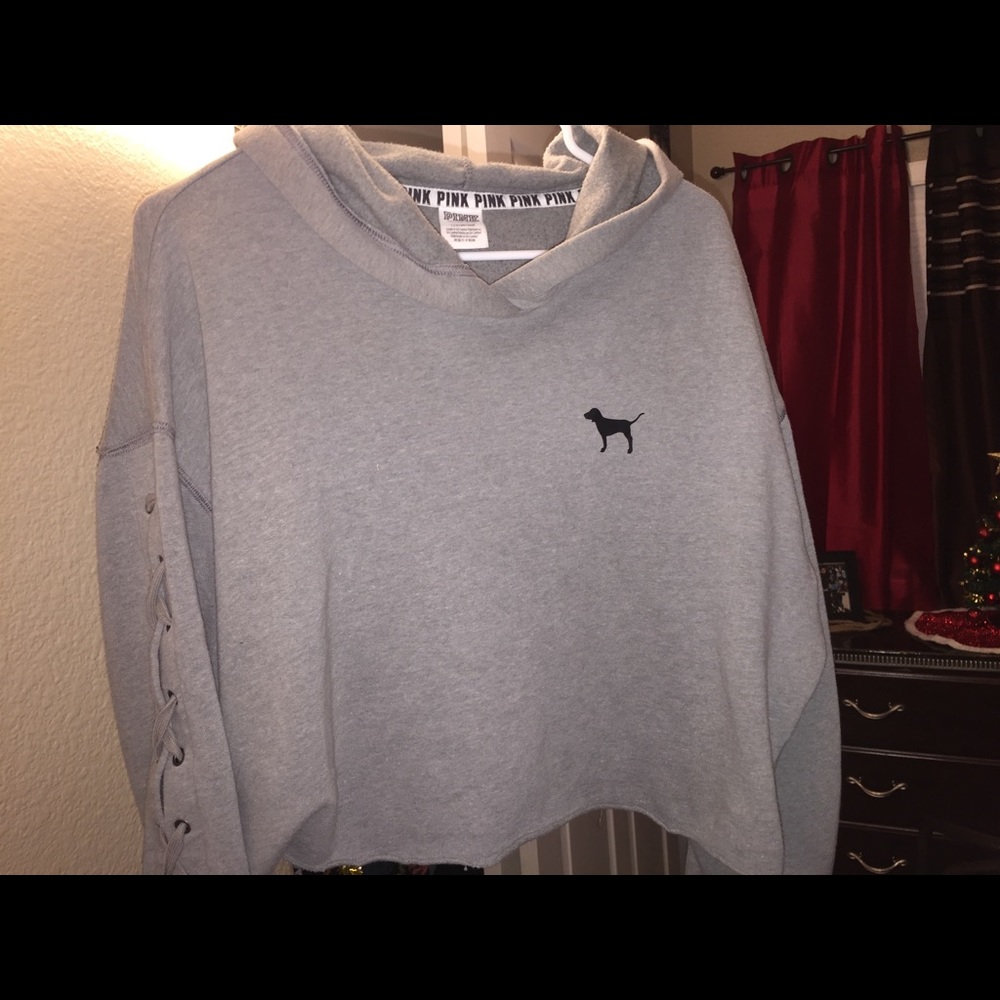 VICTORIA SECERT PINK CROPPED HOODIE
